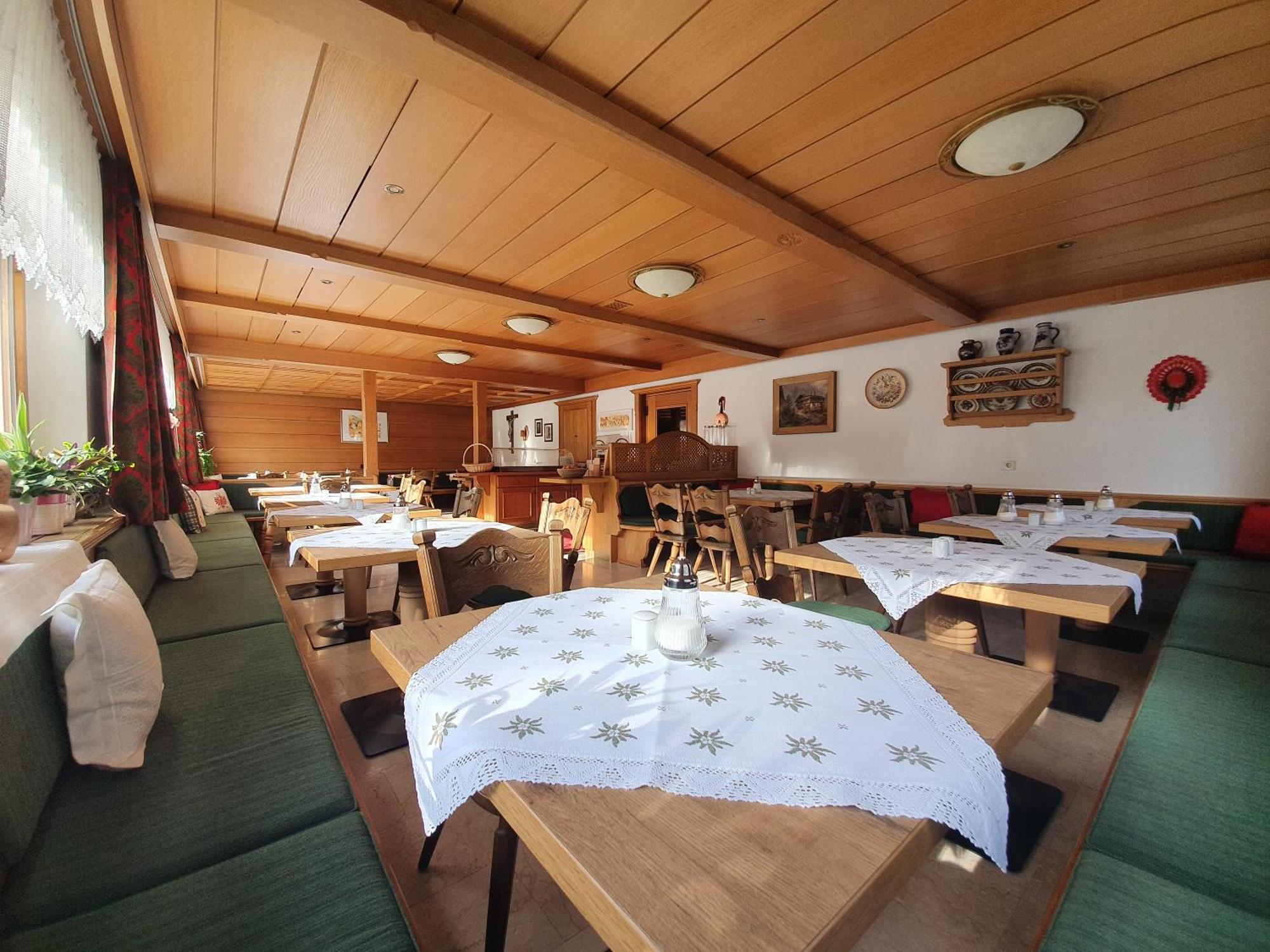 Haus Monika Und Haus Claudia Hotel Mayrhofen Exterior foto