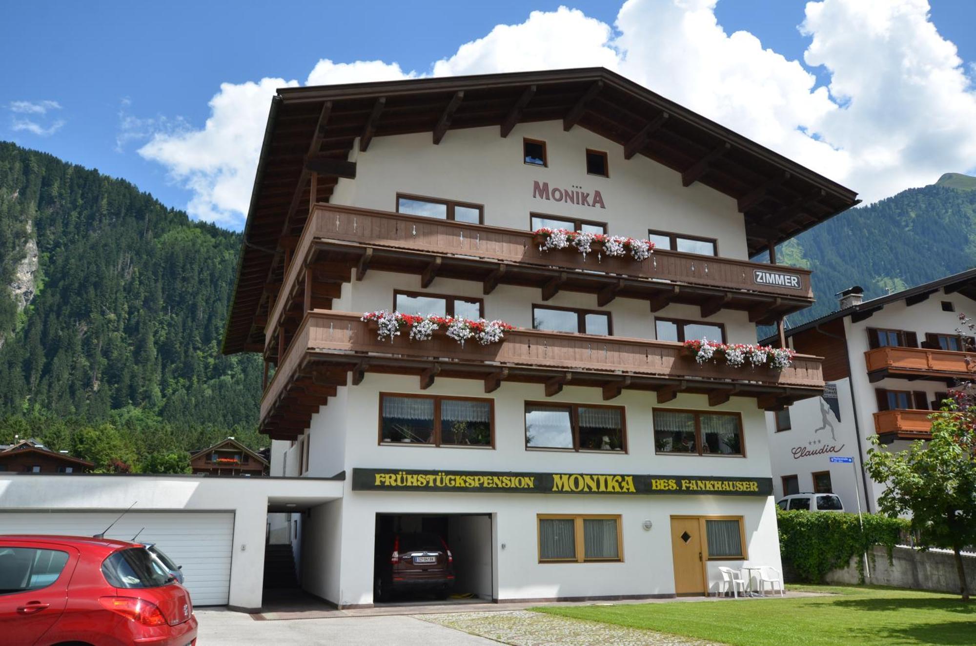 Haus Monika Und Haus Claudia Hotel Mayrhofen Exterior foto